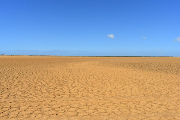 Santa Marta: Cabo de la Vela 2-Day Tour with Meals