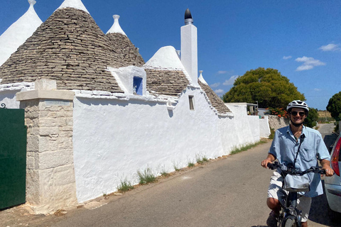 Locorotondo and Cisternino: E-Bike Tour with Ice Cream Departure from Locorotondo