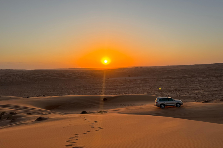 Tour of the Wadi Bani Khalid and the desert – experience nature and adventure