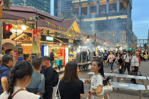 Tour noturno de assinatura: Passeio pela Marina com provas de comidaJunta-te ao grupo