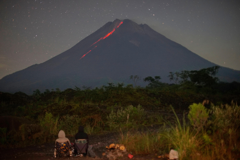 Yogyakarta: Merapi-berg avondtour met fotograafYogyakarta: Avondtour lavatour op de Merapi met een fotograaf