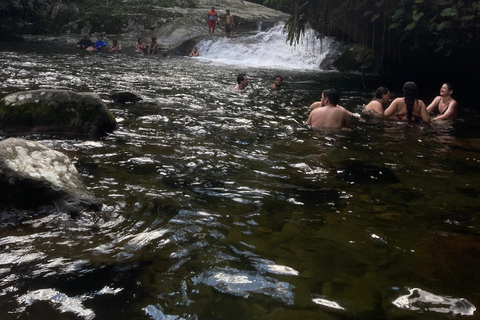 Paraty: destylarnia Engenho D'Ouro z degustacją i wodospadami