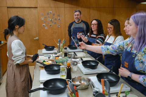 Busan: Market Tour & Hands-on Korean Cooking Class Gimbap & Tteokbokki
