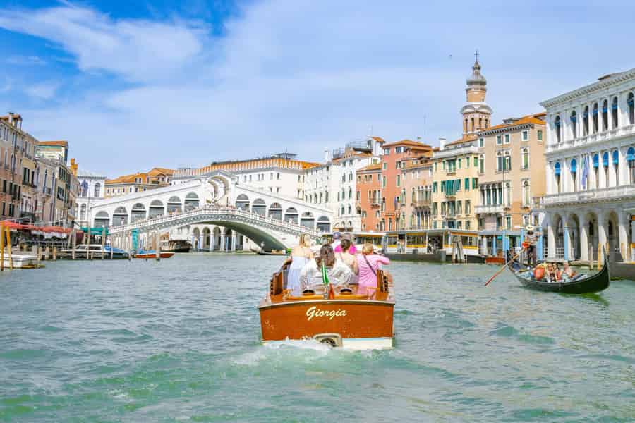 Venedig: Bootstour durch den Canal Grande. Foto: GetYourGuide