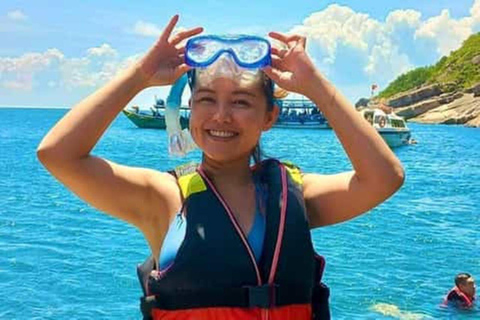 Da Nang/Hoi An: Cham Islands Snorkeling or Scuba Diving Diving in Cham Islands with an instructor