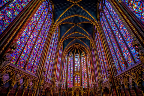 Notre-Dame Outdoor Tour with Pastry & Sainte-Chapelle Entry