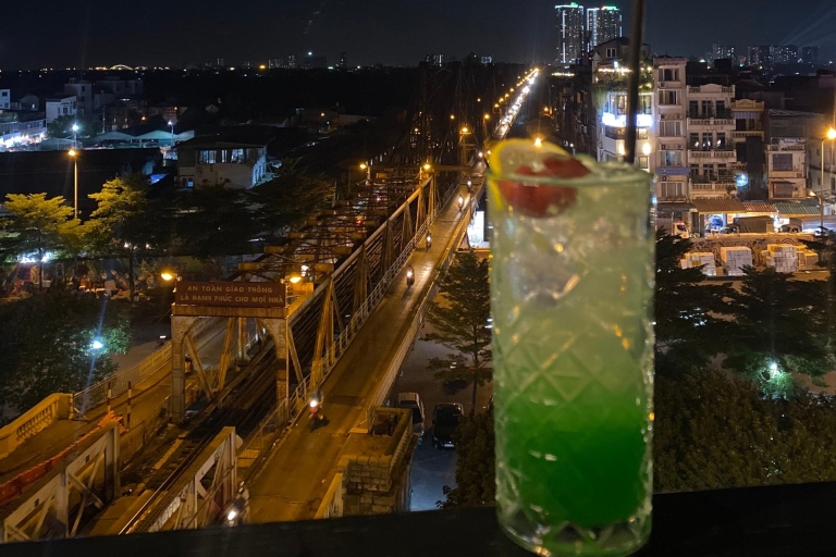 Hanoi: Visita privada a pie nocturna con comida callejera
