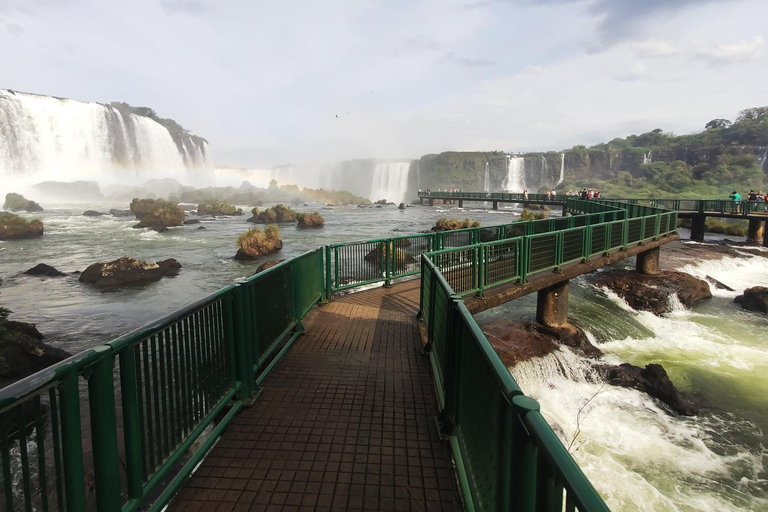 Ganztägige Iguassu-Fälle auf beiden Seiten - Brasilien und ArgentinienAbreise von den Hotels in der Innenstadt von Foz do Iguaçu