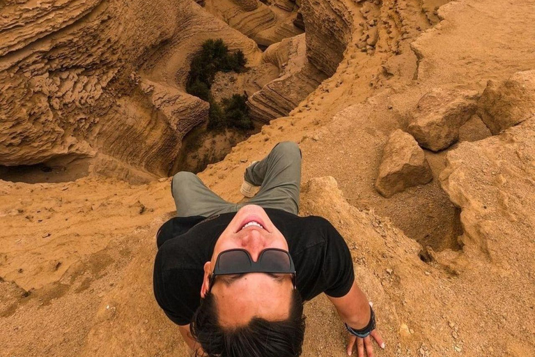 Visit Cañón de los Perdidos + natural oasis in Huacachina Visit Cañón de los Perdidos + a natural oasis in Huacachina