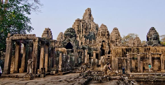 3-Day Angkor, Kompong Phluk & Roluos Temples Tour