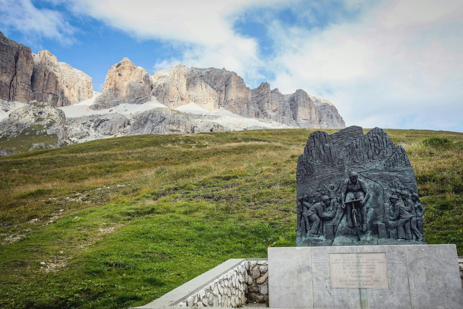 Große Dolomitentour zum Fleimstal, Fassatal und Pordoijoch