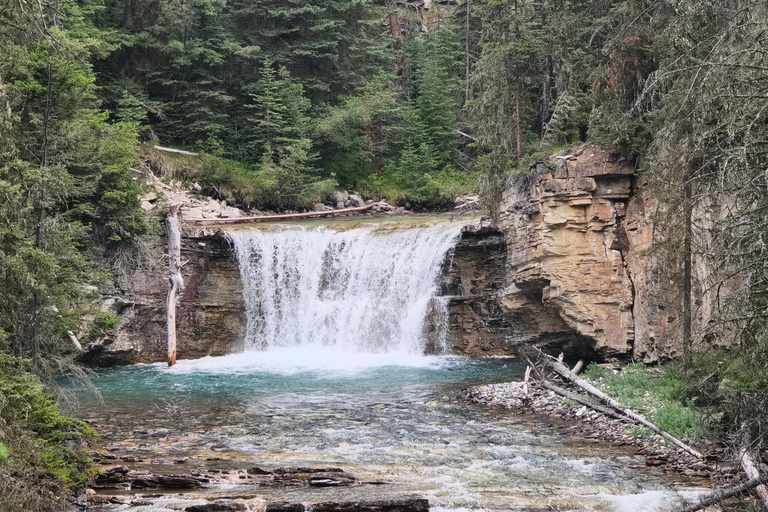 From Calgary: Banff Private Tour with Transport and Pickup