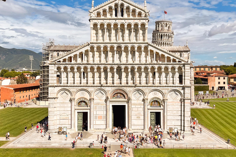 Da Montecatini: tour di un giorno di Pisa e LuccaTour in spagnolo