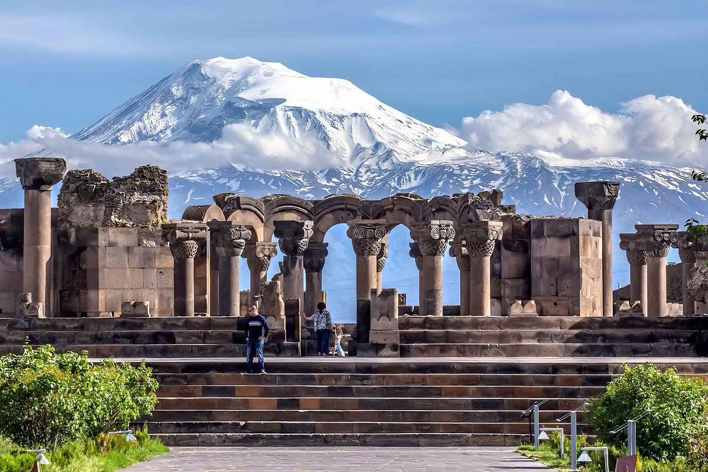 Private Day Trip to UNESCO Heritage: Etchmiadzin & Zvartnots