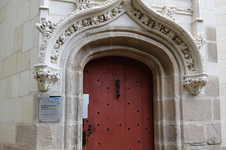Nantes: 90-minute tour of St. Peter and St. Paul Cathedral with a professional guide