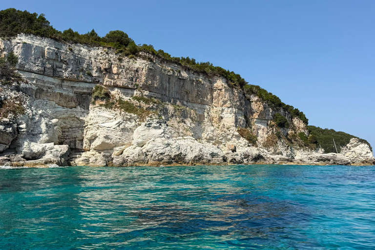 Corfu: Private Boat Cruise with Skipper & Snacks Corfu: Private Boat Cruise with Skipper & Snacks
