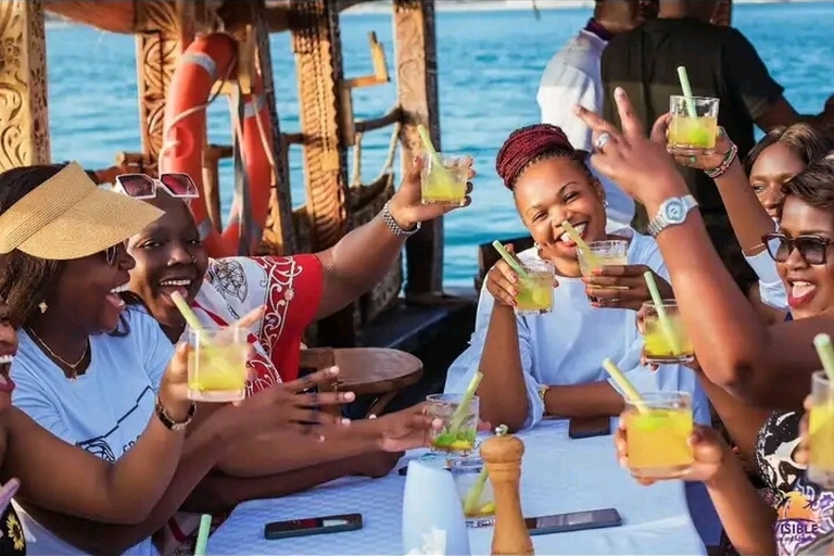 Mombasa: Excursiones con cena o almuerzo en crucero Tamarind Dhow.