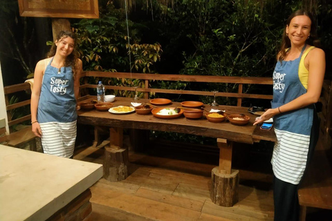 Ella : Clase de cocina con increíble visita al Jardín de las Especias