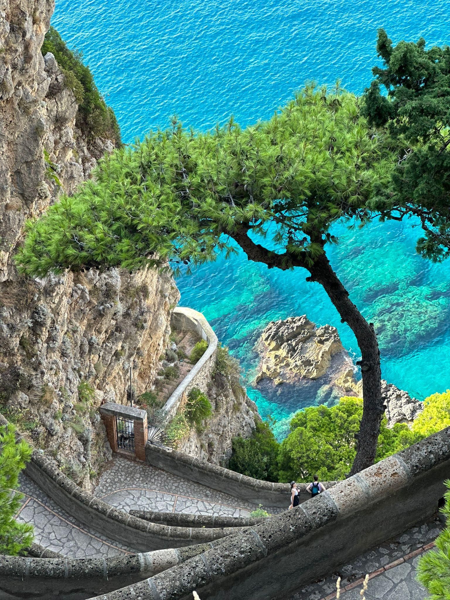 Eine Tour entlang der gesamten Küste von Capri nur für dich!