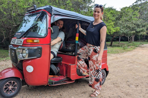 Sigiriya: Pidurangala Rock Sunrise / Sunset Hike with Pickup Sigiriya: Sunrise or Sunset Lion Rock Guided Climb