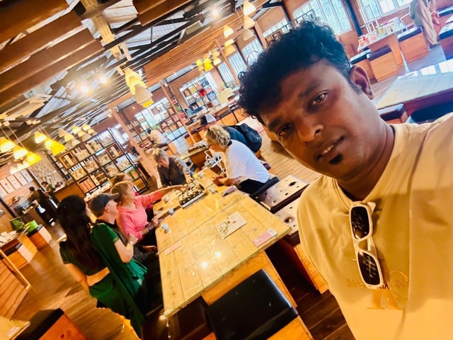 Kandy City : Street Food & Shopping Guided Tour By Tuk Tuk