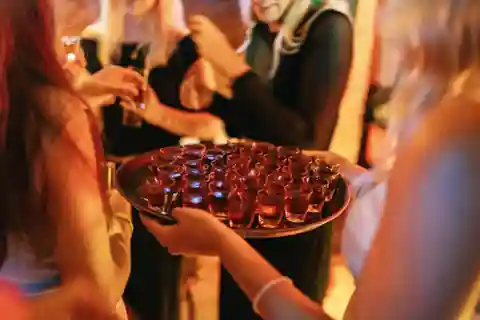 Amesterdão: Pub Crawl Privado de Ludwig com Entrada VIP em Discoteca