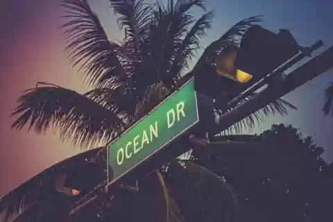 Visite des bars de Miami Beach : Art déco et néons avec un historien
