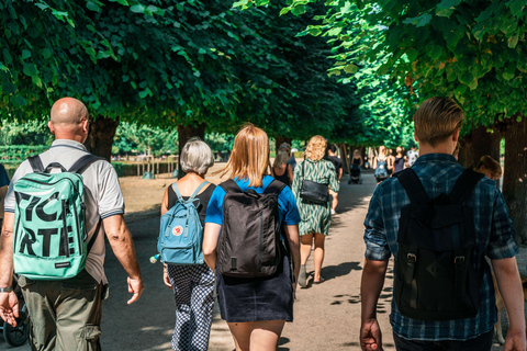 Copenhagen City & Rosenborg Castle Private Walking Tour Tour in German