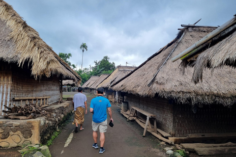 Lombok: Privétour op maat met chauffeur-gidsNoord-Lombok Tour vanuit Zuid-Lombok