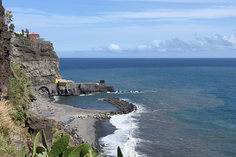 From Funchal: West Madeira Jeep 4x4 Day Tour with Pickup