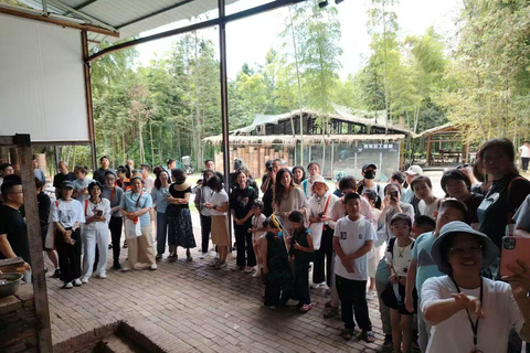 Wuhan: 3-Day Jingdezhen Pottery Tour with Rail & Hotel