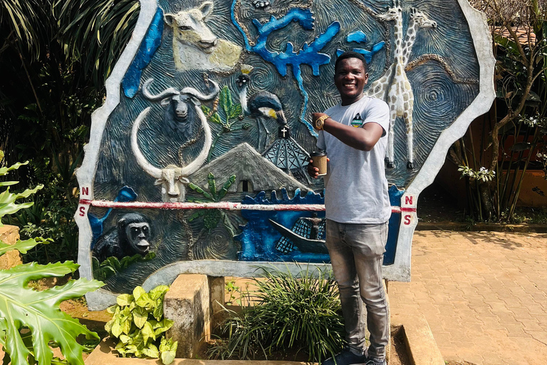 Kampala: Half-Day Equator Tour with Pickup and Lunch