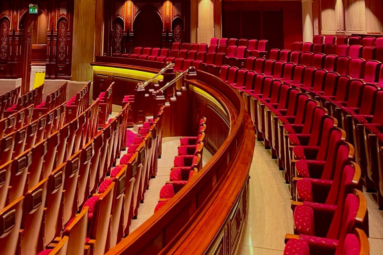 Muscat: City Tour with local guide and Pickup & drop off