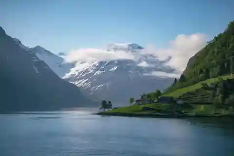 Hjørundfjord Fjordkryssning Eftermiddag Ålesund-Øye enkel resa