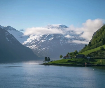 Hjørundfjord Fjord Cruise Afternoon Ålesund-Øye one way