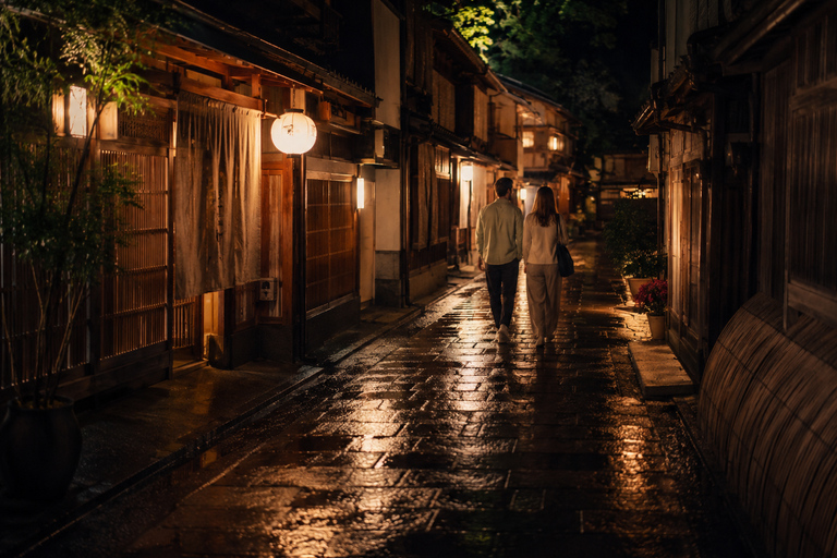 Kanazawa: Nishi Chaya & Riverside Night Photo Walk