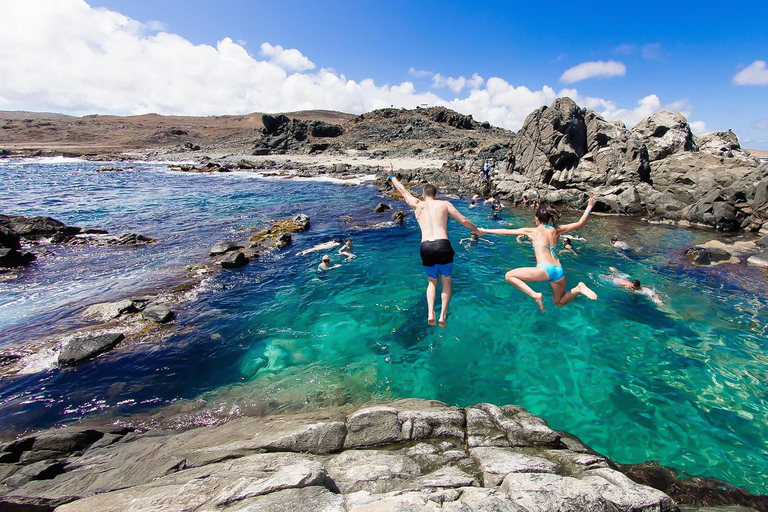 从奥拉涅斯塔德出发：岛屿吉普车一日游从奥拉涅斯塔德出发：全日岛屿吉普车野生动物园之旅