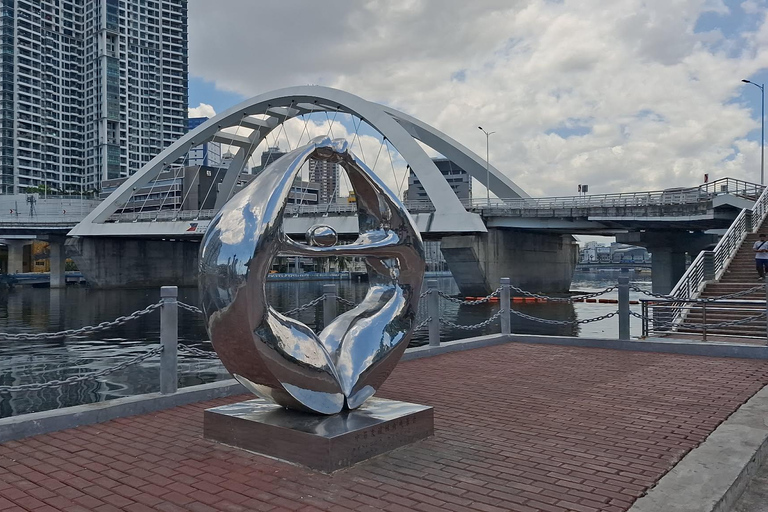 Manila: Weekend History, Food Crawl & Nightlife Tour