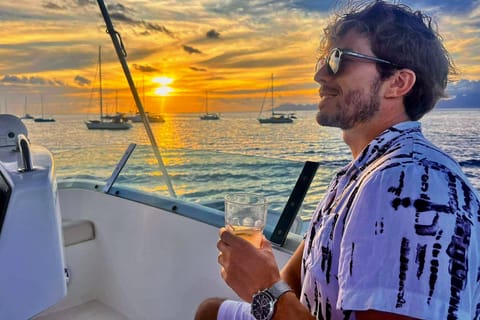 Papeete : croisière au coucher du soleil avec en-cas gourmands et boissons