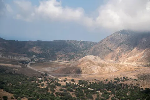 Explorez l'île de Nisyros avec prise en charge à l'hôtel et visite guidée