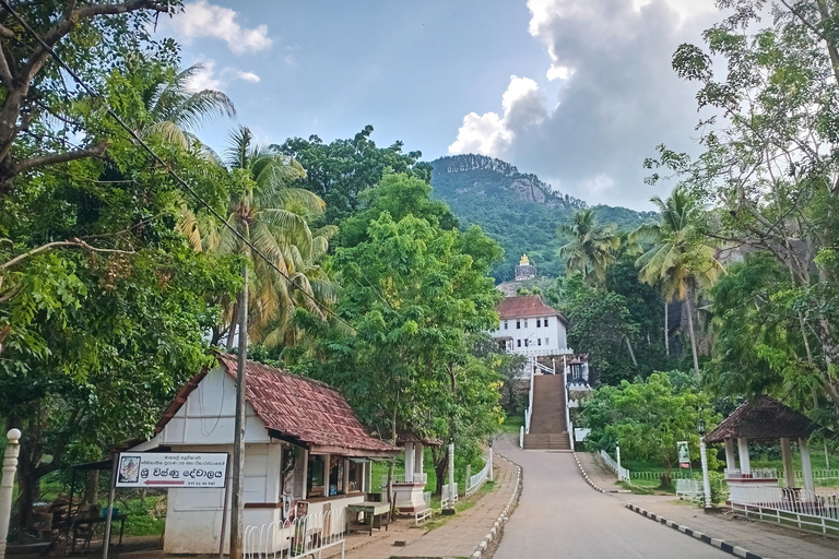 Kandy; Excursion to visit Matale Alu Viharaya & Hindu Kovil