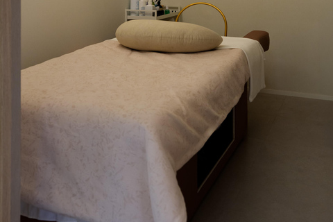 Seoul: Sola Spa Myeongdong Body Scrub, Scalp & Facial Care Healing Combo: Foot Bath, Massage Chair, K-Dessert & Drink