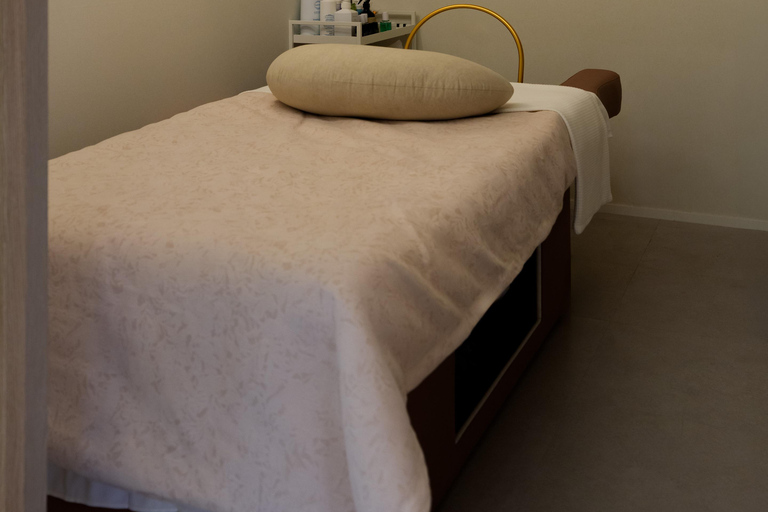 Seoul: Sola Spa Myeongdong Body Scrub, Scalp & Facial Care Healing Combo: Foot Bath, Massage Chair, K-Dessert & Drink