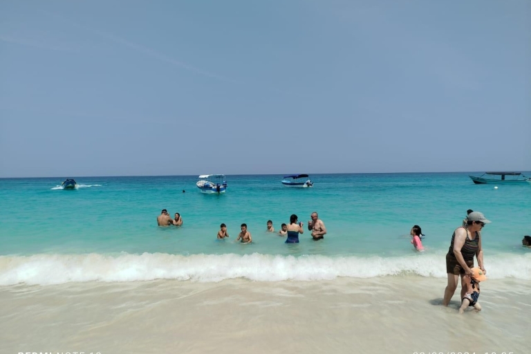 Cartagena: ROSARIO ISLANDS & PLAYA BLANCA Tour by boat+Lunch