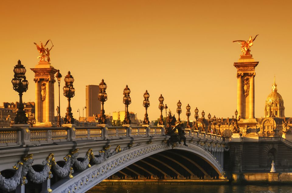 Paris: Evening Sightseeing Tour and Moulin Rouge Show | GetYourGuide