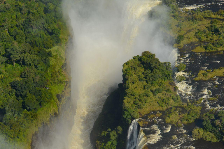 Victoria Falls: Round-Trip Transfer with Hotel Pickup