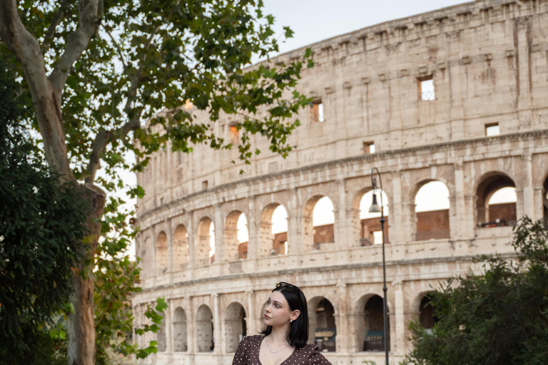 Rome: Private Editorial Shoot at Trevi Fountain or Colosseum Early Morning Trevi Fountain: 30-Minute Private Shoot