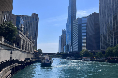 Chicago: Water Taxi Cruise & Chinatown Walk