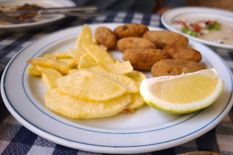 Gran Canaria: Paragliding Flight with Tapas & Pickup