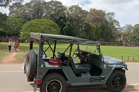 Siem Reap: Angkor Wat Sunrise Tour by Vintage Jeep